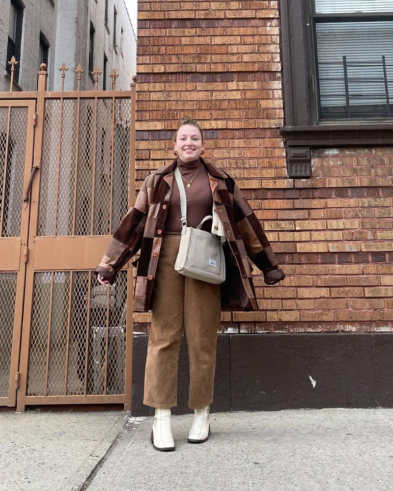 @melwearswhat Two photos: group of volunteers with Mariposas Sin Fronteras, and volunteers doing yardwork
